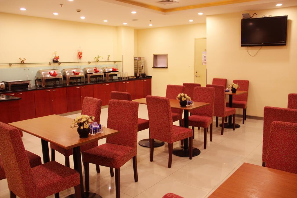 Hanting Hotel Shanghai South Railway Station Luoxiang Road Branch Exterior foto